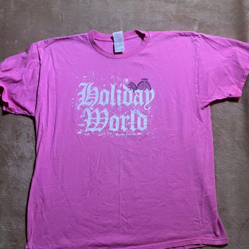 Holiday World LG Pink Cotton Souvenir Shirt Santa Indiana Fruit of The Loom‎ (W)